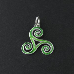 COLGANTE TRISQUEL ESMALTE VERDE AG