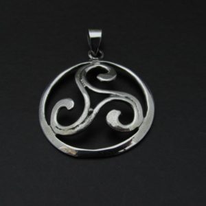 COLGANTE TRISQUEL AG