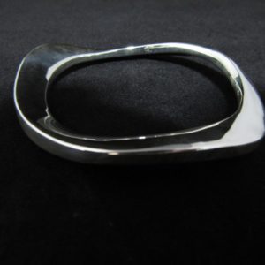 BRAZALETE IRREGULAR